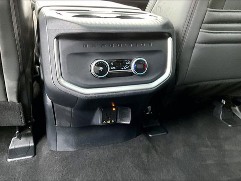Used 2025 Ford Expedition Active image 40