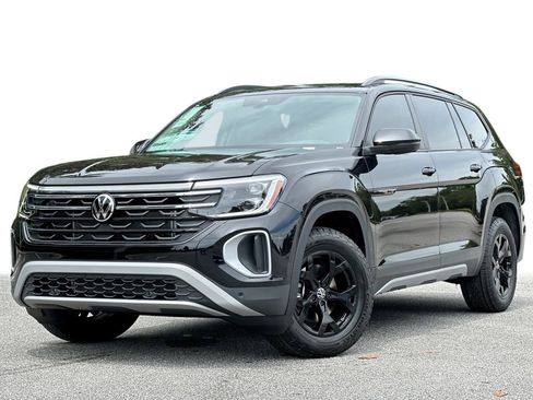 New 2026 Volkswagen Atlas Peak Edition image 1
