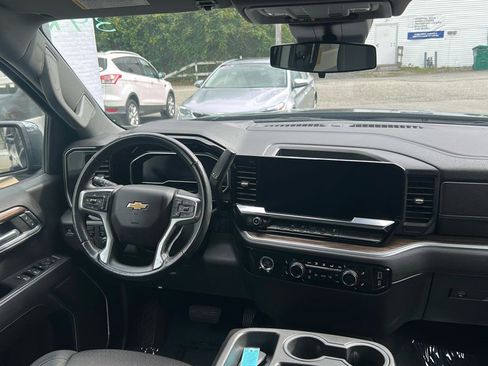 Used 2022 Chevrolet Silverado 1500 LT image 10