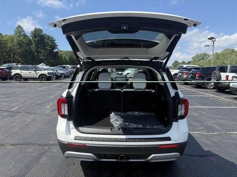 New 2026 Ford Explorer Platinum w/ LUX Leather Package AWD/4WD image 7