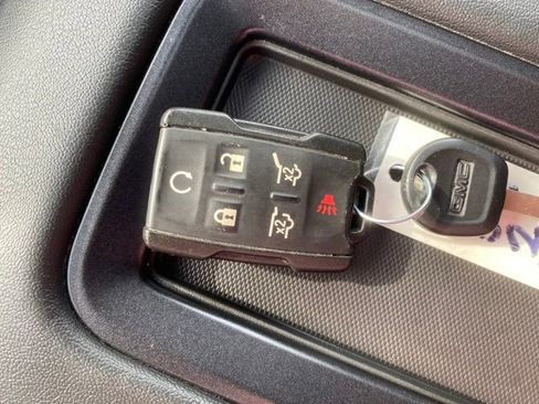 Used 2020 GMC Yukon SLT w/ Value Plus Edition image 28