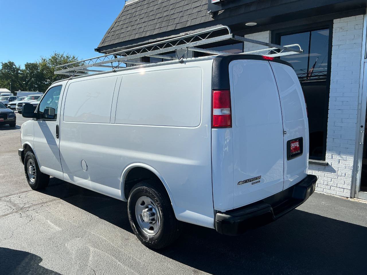 Used 2016 Chevrolet Express 2500 RWD image 5