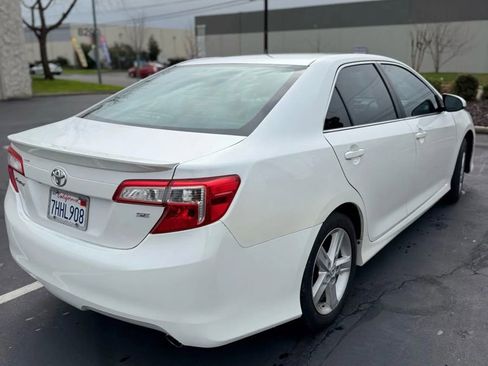 Used 2014 Toyota Camry SE image 7