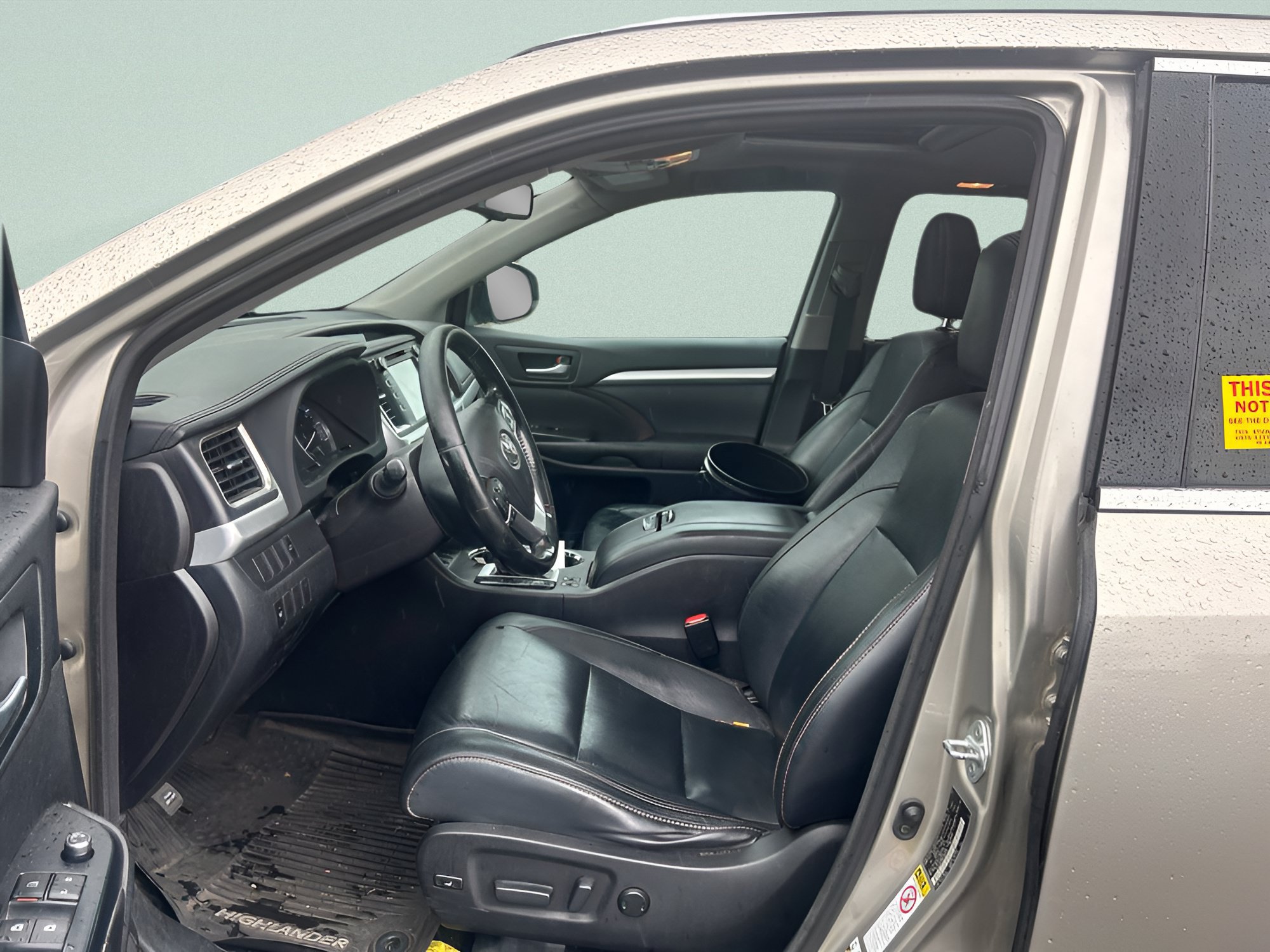 Used 2016 Toyota Highlander XLE AWD/4WD image 19