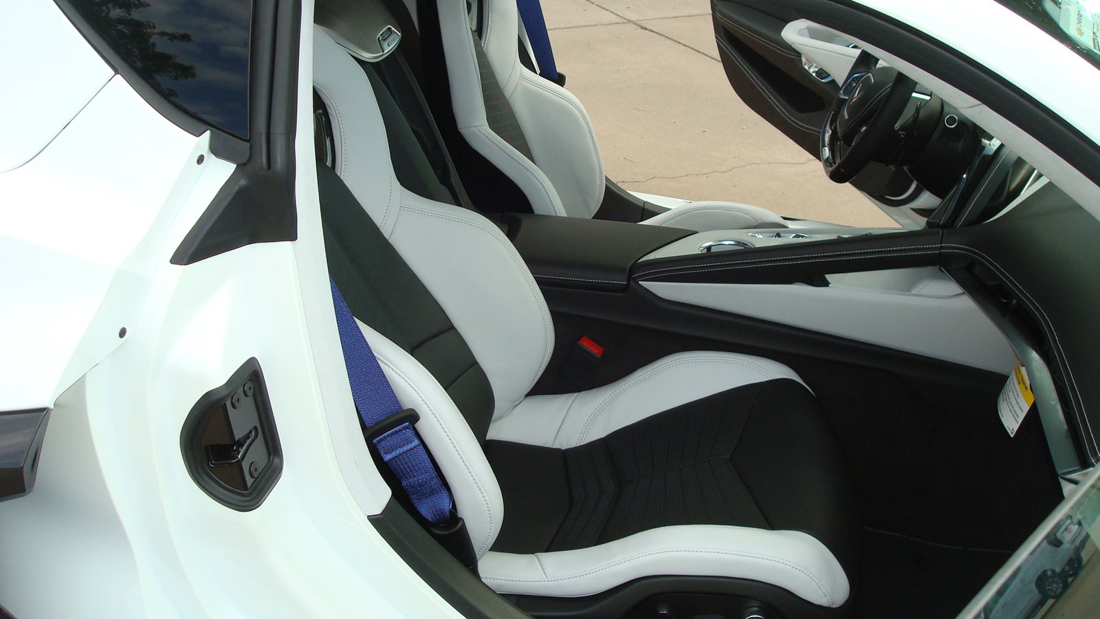 New 2026 Chevrolet Corvette E-Ray AWD/4WD image 9