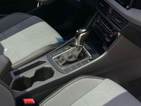 New 2026 Volkswagen Jetta SE FWD image 10