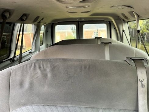 Used 2008 Ford E-350 and Econoline 350 Extended Super Duty image 24