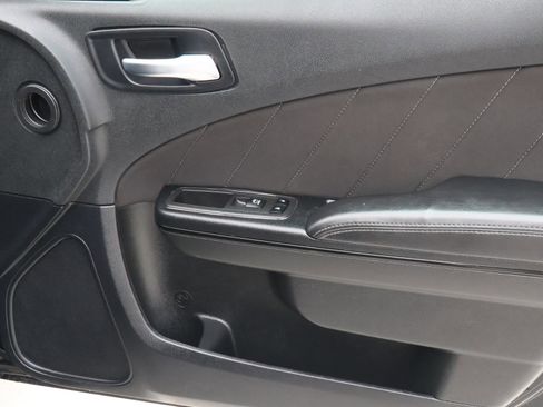 Used 2022 Dodge Charger SXT w/ Blacktop Package image 16