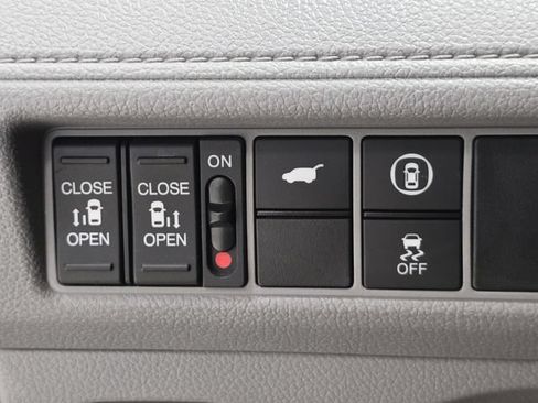 Used 2024 Honda Odyssey EX-L image 18