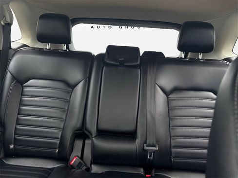 Used 2022 Ford Edge SEL image 16