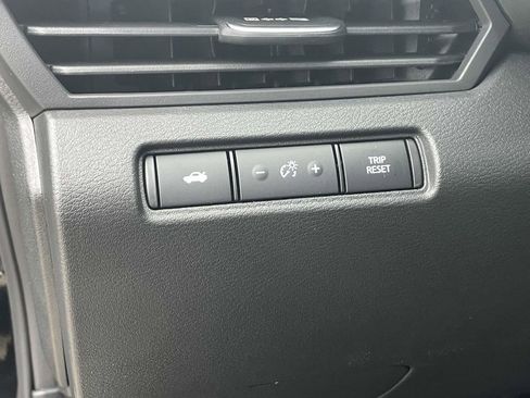 New 2025 Nissan Altima 2.5 SR image 17