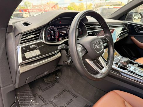 Used 2019 Audi Q8 Premium Plus w/ Premium Plus AWD/4WD image 13