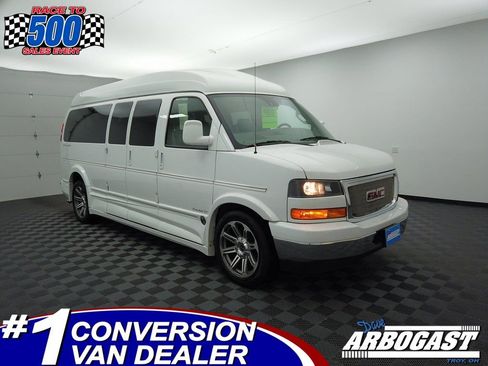 Used 2020 GMC Savana 2500 Extended w/ Enhanced Convenience Package RWD image 1
