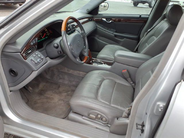 Used 2002 Cadillac De Ville DTS w/ Premium Equipment Pkg FWD image 8