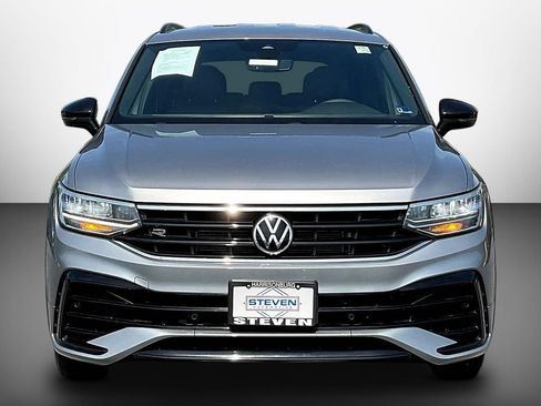 Used 2022 Volkswagen Tiguan SE R-Line FWD image 2