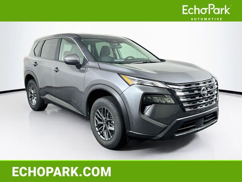 Used 2026 Nissan Rogue SV FWD image 1