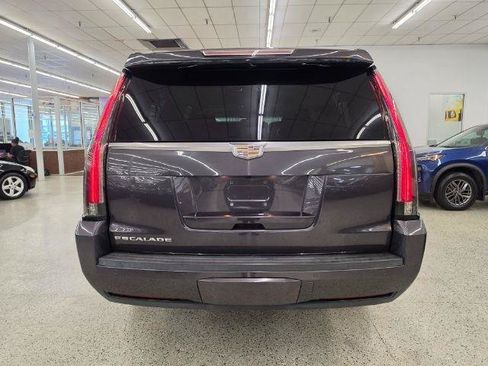 Used 2016 Cadillac Escalade ESV Premium AWD/4WD image 6
