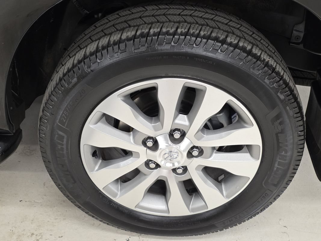 Used 2013 Toyota Sequoia Limited AWD/4WD image 59