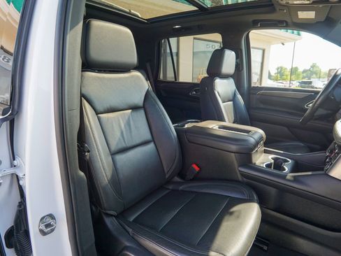 Used 2021 Chevrolet Tahoe Z71 w/ Z71 Signature Package AWD/4WD image 31