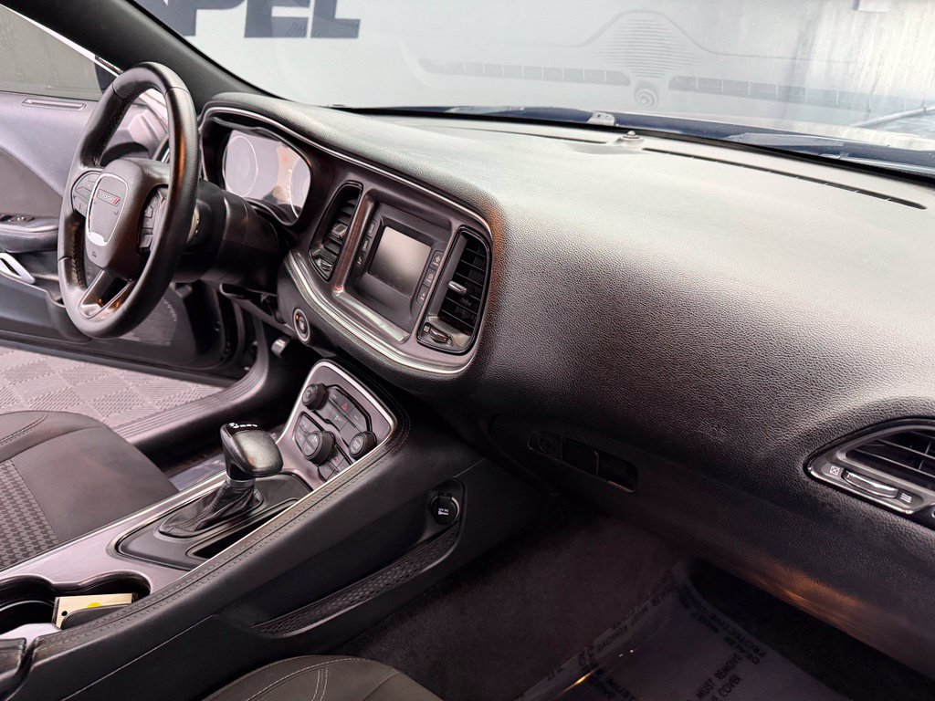 Used 2016 Dodge Challenger SXT RWD image 41