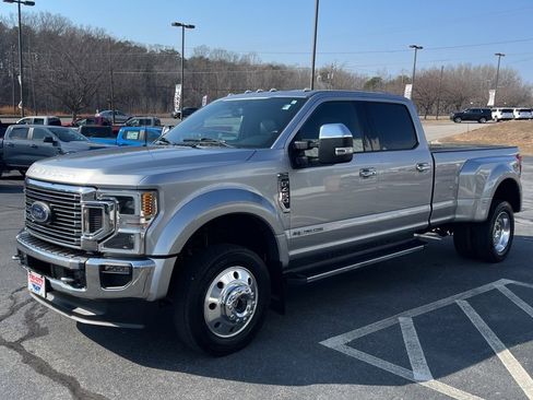 Used 2022 Ford F450 Lariat w/ Lariat Ultimate Package image 1