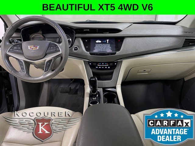 Used 2021 Cadillac XT5 Premium Luxury AWD/4WD image 13
