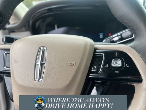 Certified 2023 Lincoln Corsair FWD w/ Equipment Group 101A image 13