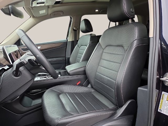 Used 2024 Volkswagen Atlas SEL AWD/4WD image 18