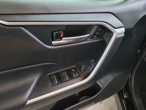 Certified 2022 Toyota RAV4 XLE Premium image 11