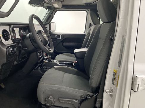 Used 2025 Jeep Wrangler Unlimited Sport AWD/4WD image 13