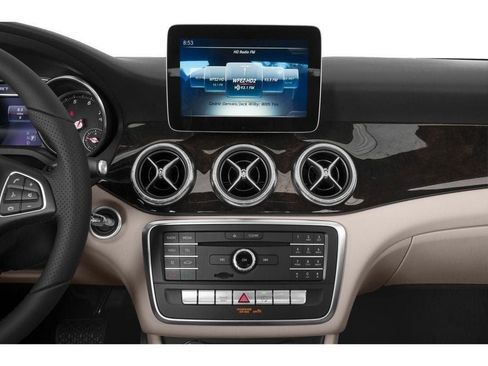 Used 2019 Mercedes-Benz CLA 250 image 49