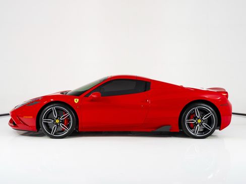 Used 2015 Ferrari 458 Speciale A image 11
