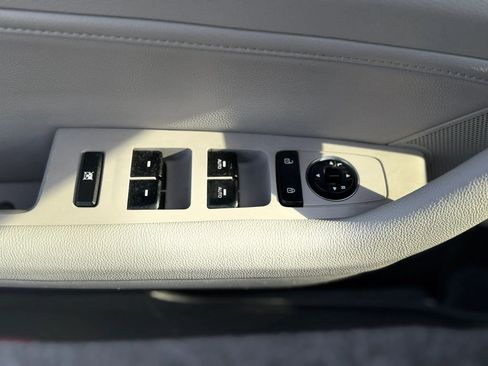 Used 2016 Hyundai Sonata Limited w/ Option Group 04 FWD image 22