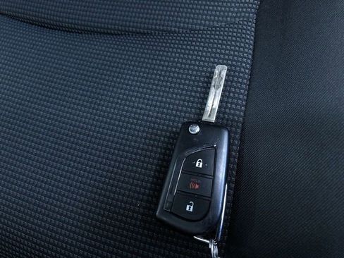 Certified 2025 Toyota RAV4 LE AWD/4WD image 32