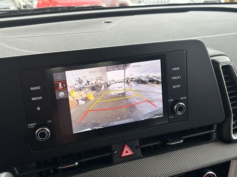 Used 2025 Kia Sportage LX FWD image 24