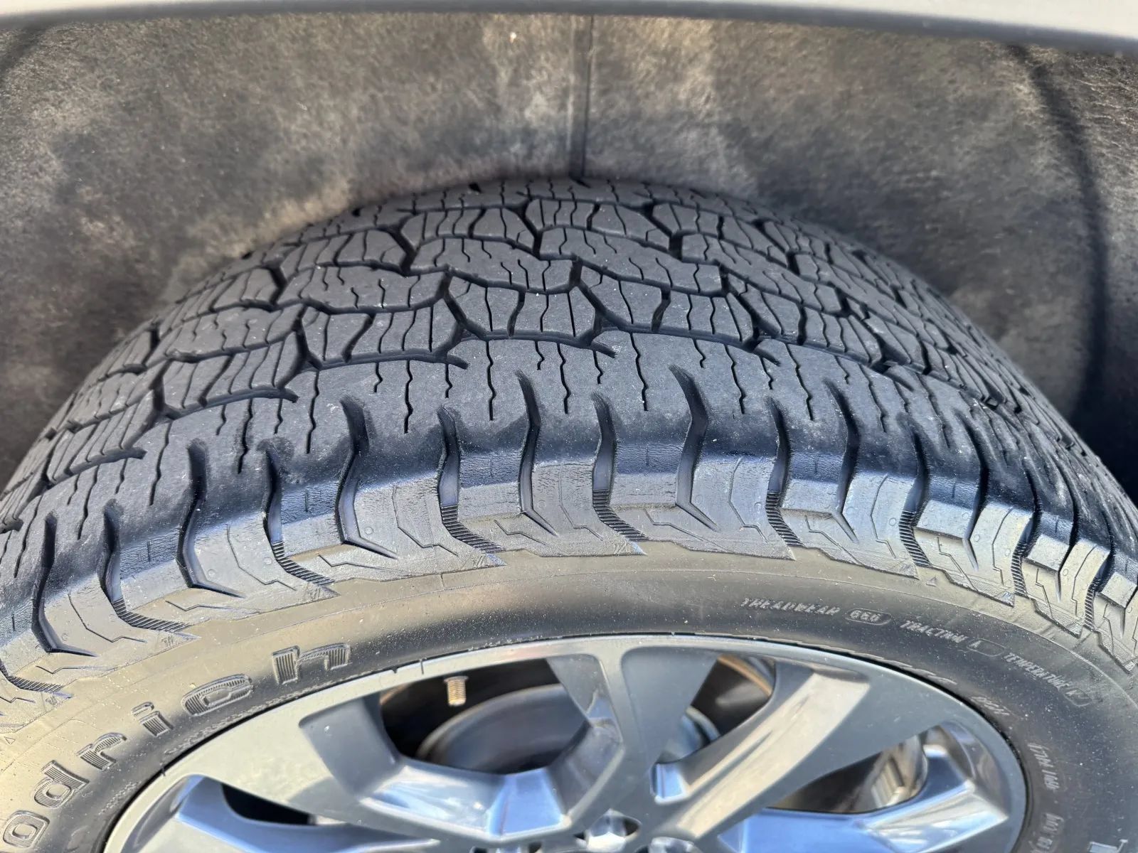 Used 2019 Chevrolet Traverse RS w/ LPO, 'HIT The Road' Package AWD/4WD image 12
