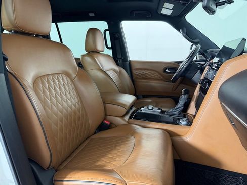 Used 2024 INFINITI QX80 Sensory w/ Cargo Package AWD/4WD image 35