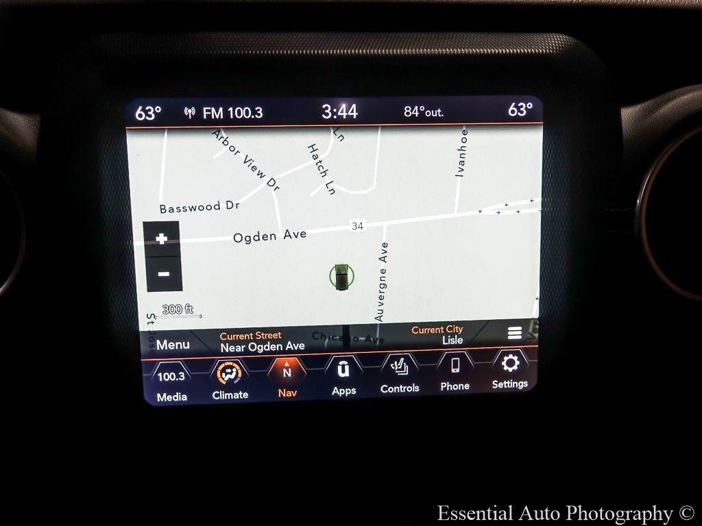 Used 2022 Jeep Wrangler Unlimited Sahara w/ Cold Weather Group AWD/4WD image 19