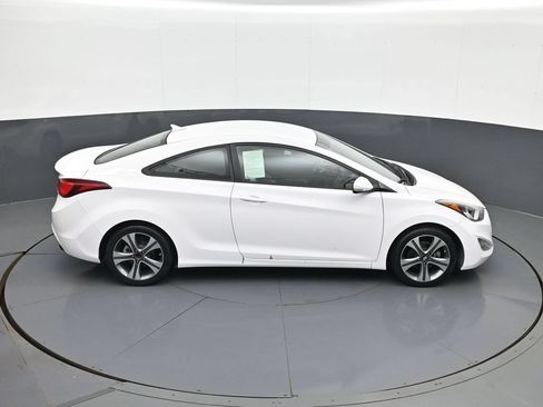 Used 2014 Hyundai Elantra FWD image 16