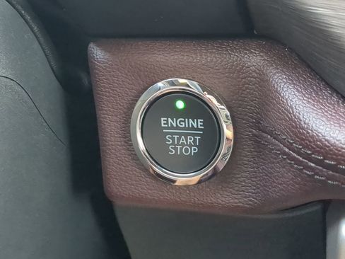 Used 2024 Ford Expedition Limited image 31