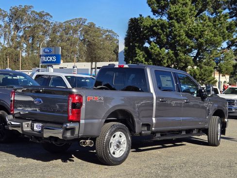 New 2026 Ford F250 XLT w/ XLT Premium Package image 4