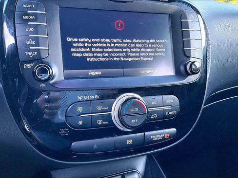 Used 2014 Kia Soul ! w/ Sun & Sound Package FWD image 26