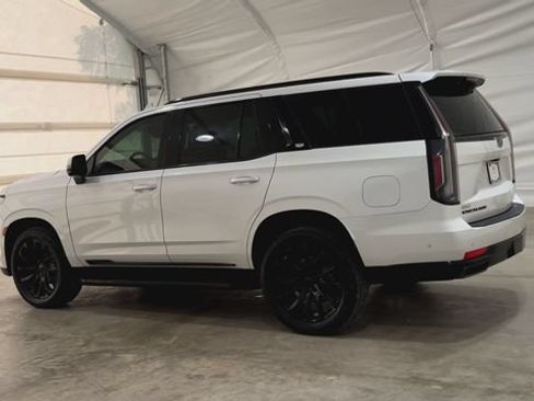 Used 2021 Cadillac Escalade Sport w/ LPO, ONYX Package AWD/4WD image 2