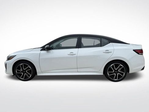 New 2025 Nissan Sentra SR w/ SR Premium Package image 2