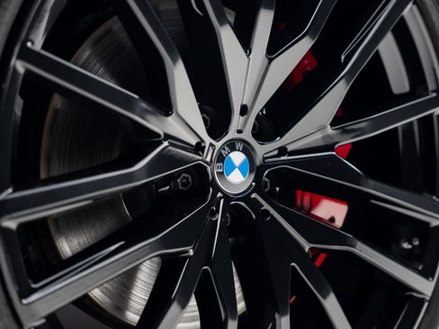 Used 2023 BMW X6 xDrive40i w/ M Sport Package image 21