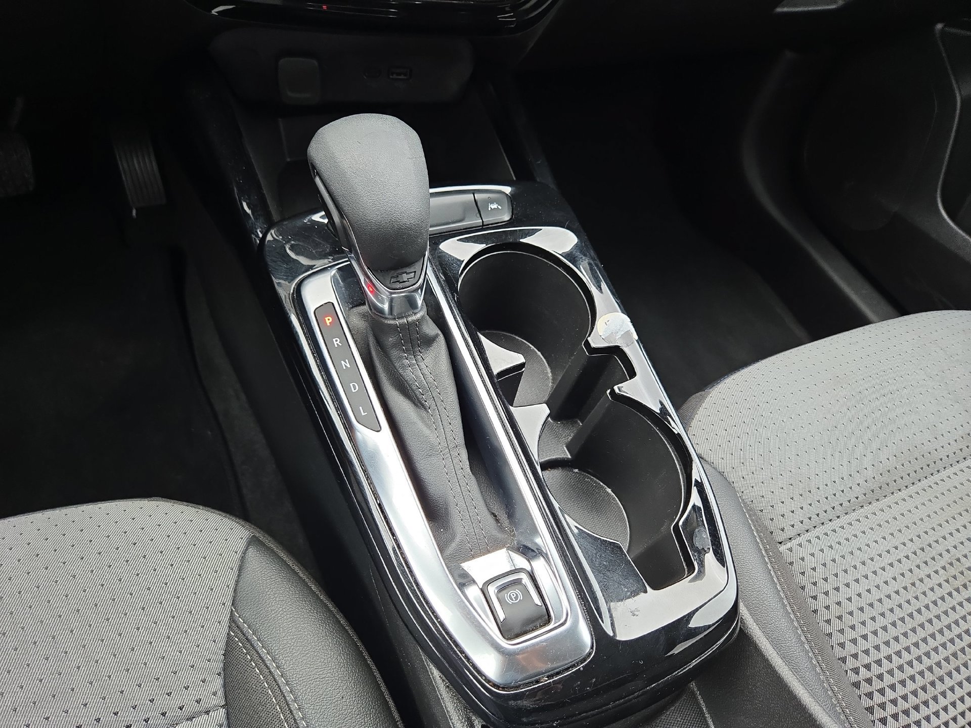 Used 2025 Chevrolet Trax LT FWD image 22