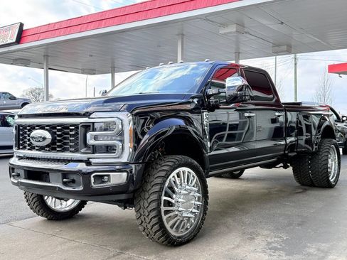 Used 2025 Ford F450 Platinum w/ Platinum Plus Package image 6