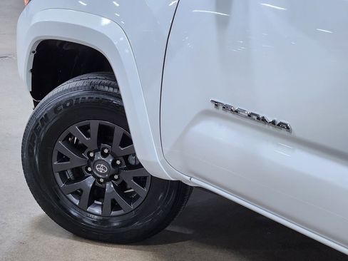 Used 2022 Toyota Tacoma SR5 image 23
