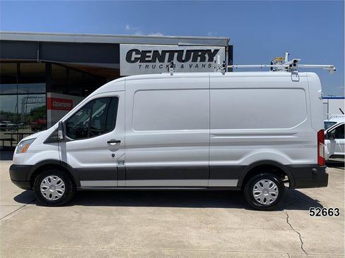 Used 2016 Ford Transit 250 148 Medium Roof w/ Exterior Upgrade Package RWD image 4