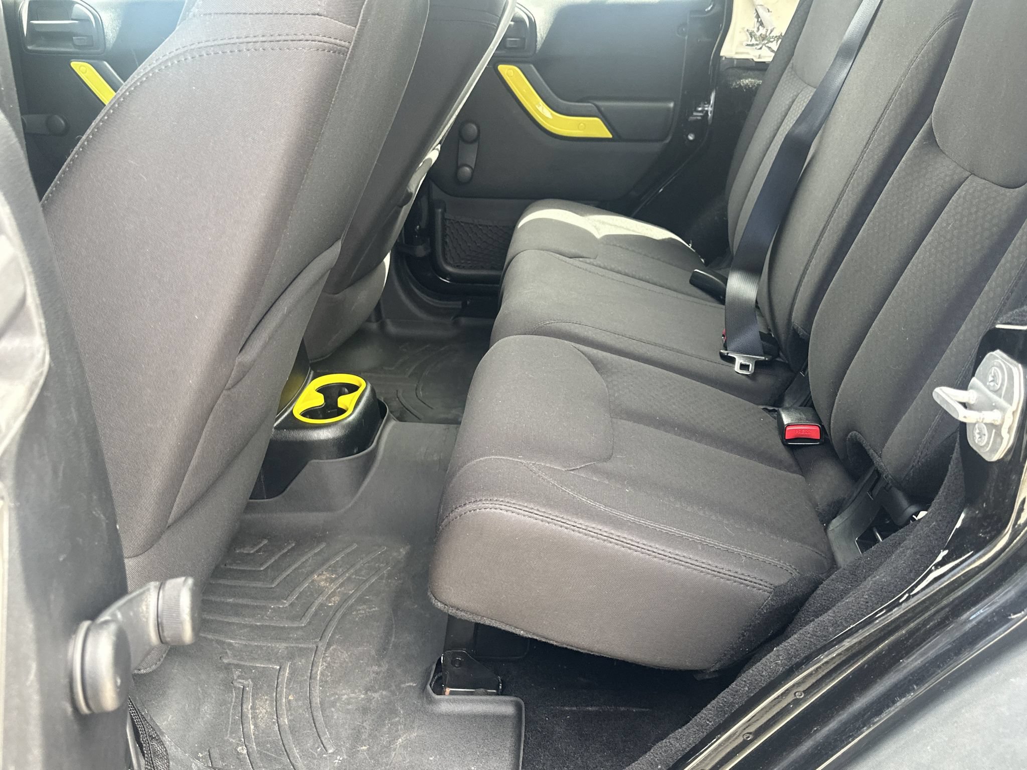 Used 2015 Jeep Wrangler Unlimited Sport AWD/4WD image 20